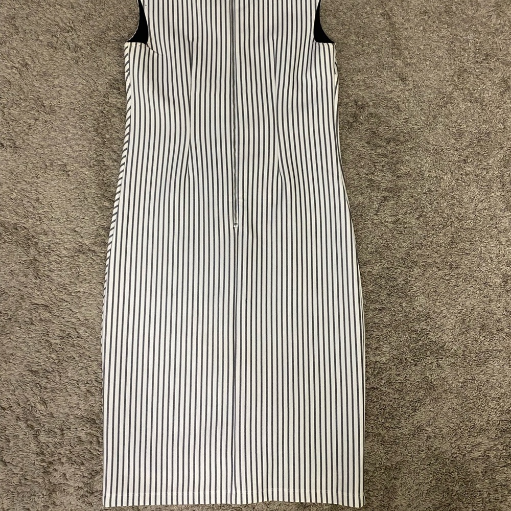 Cato A-Line Sleeveless Striped Dress Women’s Size 2 With Front Slit - Picture 7 of 9